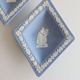 Lot of 2 Wedgwood 1955 pocket emptiers. In very good condition.