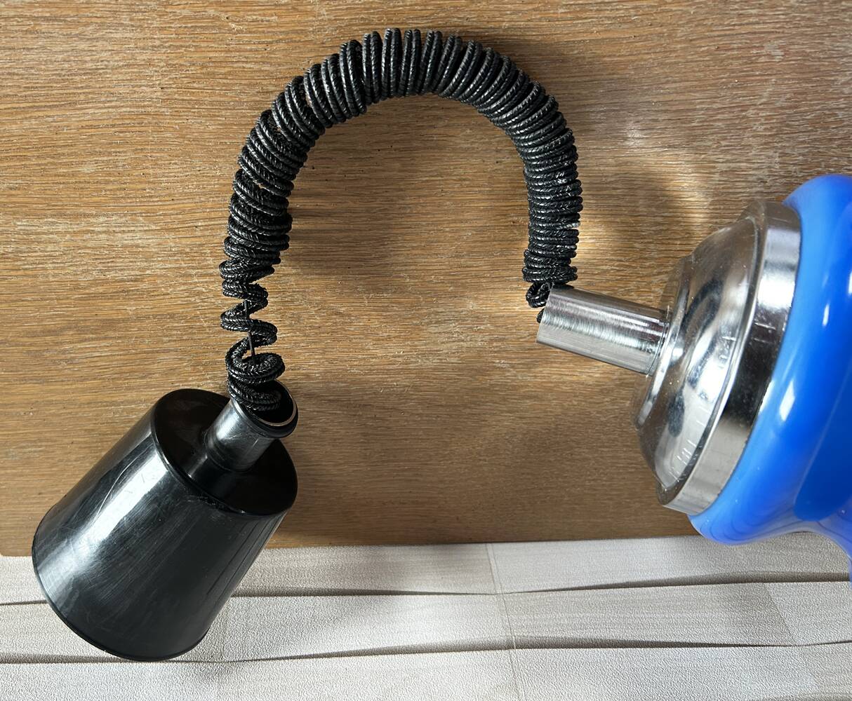 Opaline suspension goes up and down, vintage, 70s