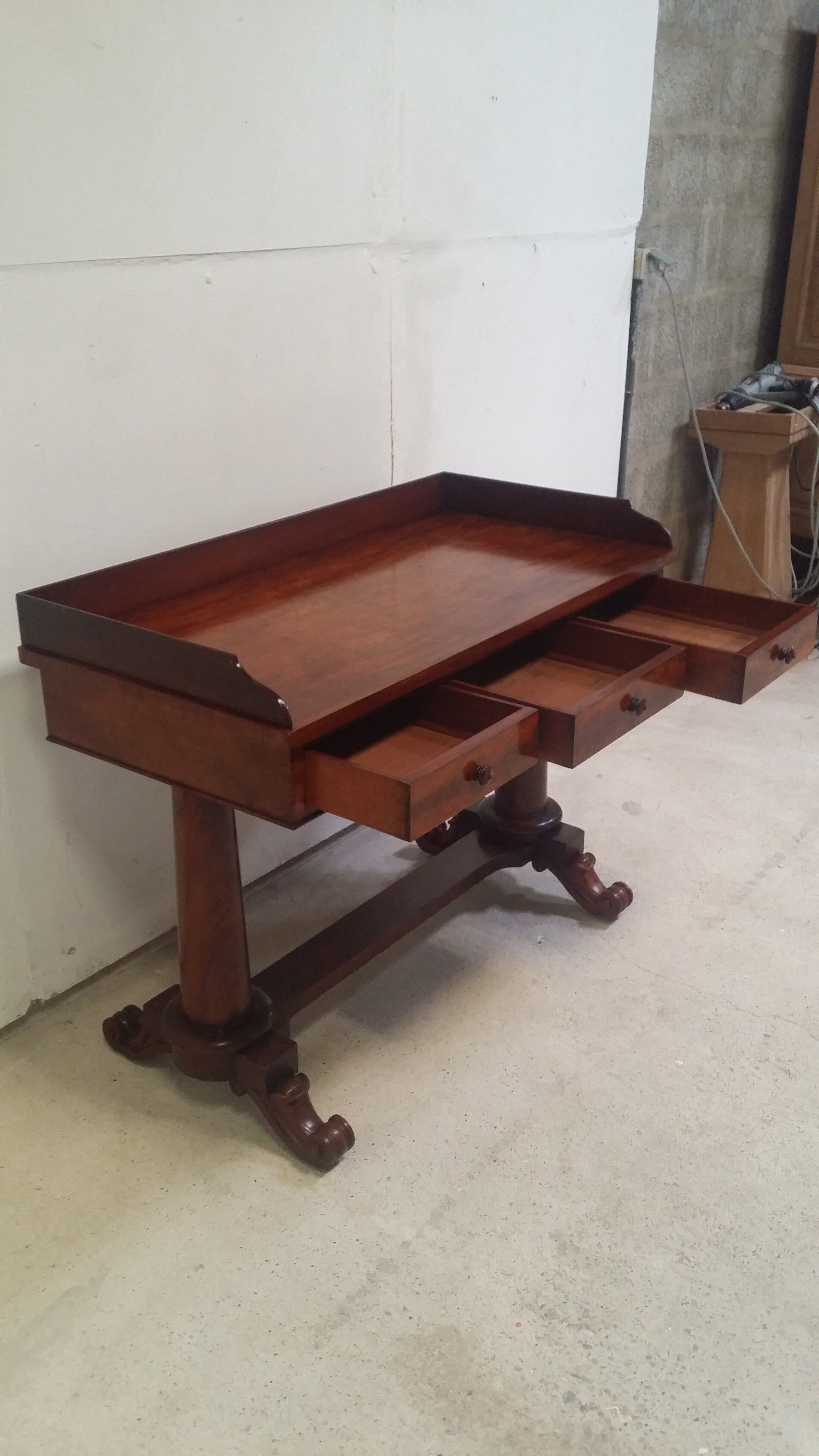 English mahogany desk from the 19th century