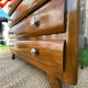 Commode pieds compas