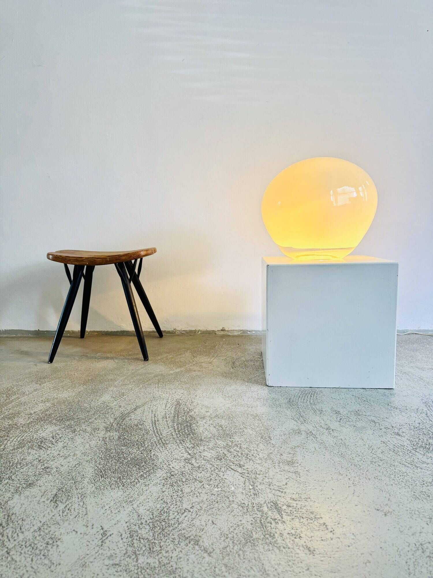 Large 'Nessa' Murano Glass Sphere Lamp In Opal White By Gino Vistosi For Vistosi, Italy 1970S
