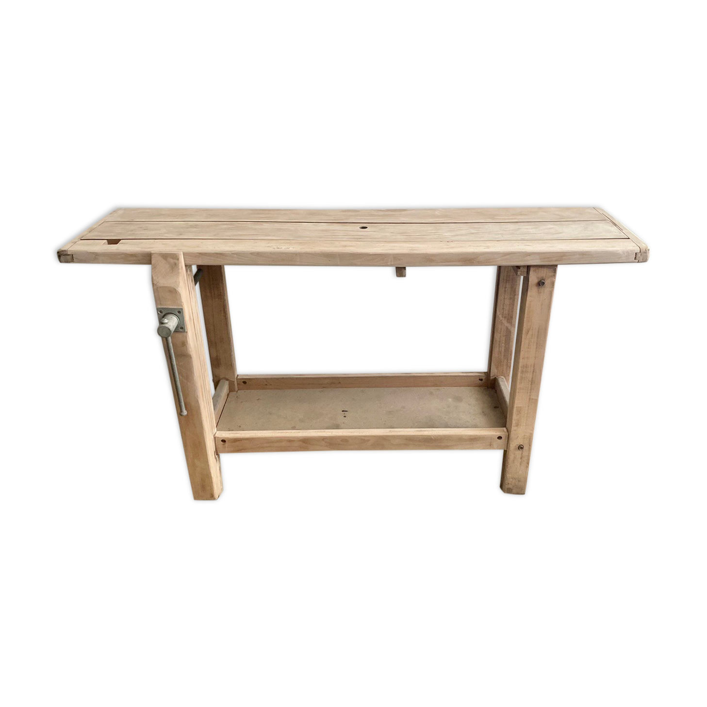 Workbench made of light wood