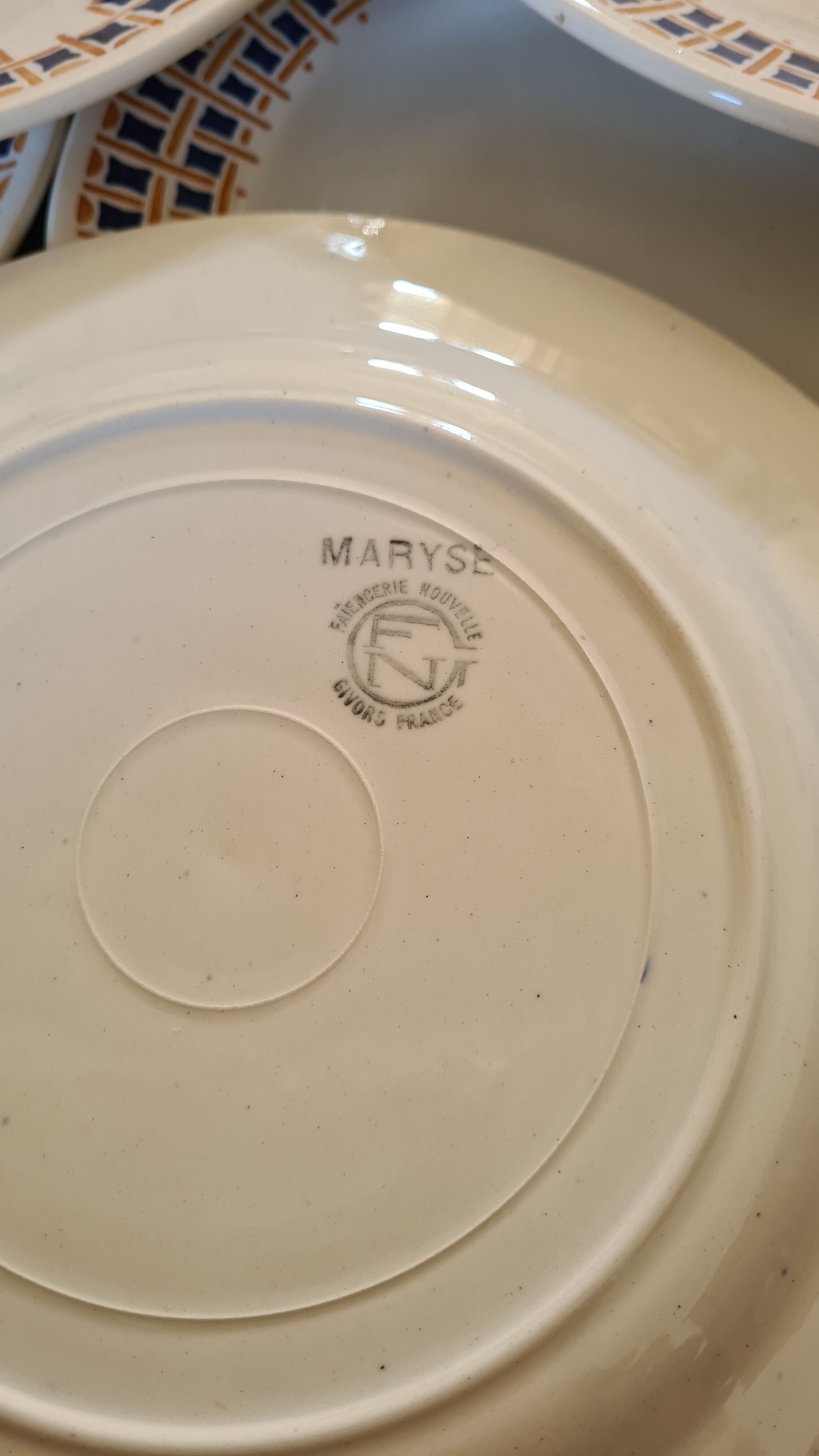 10 flat plates Faience de Givors 1930