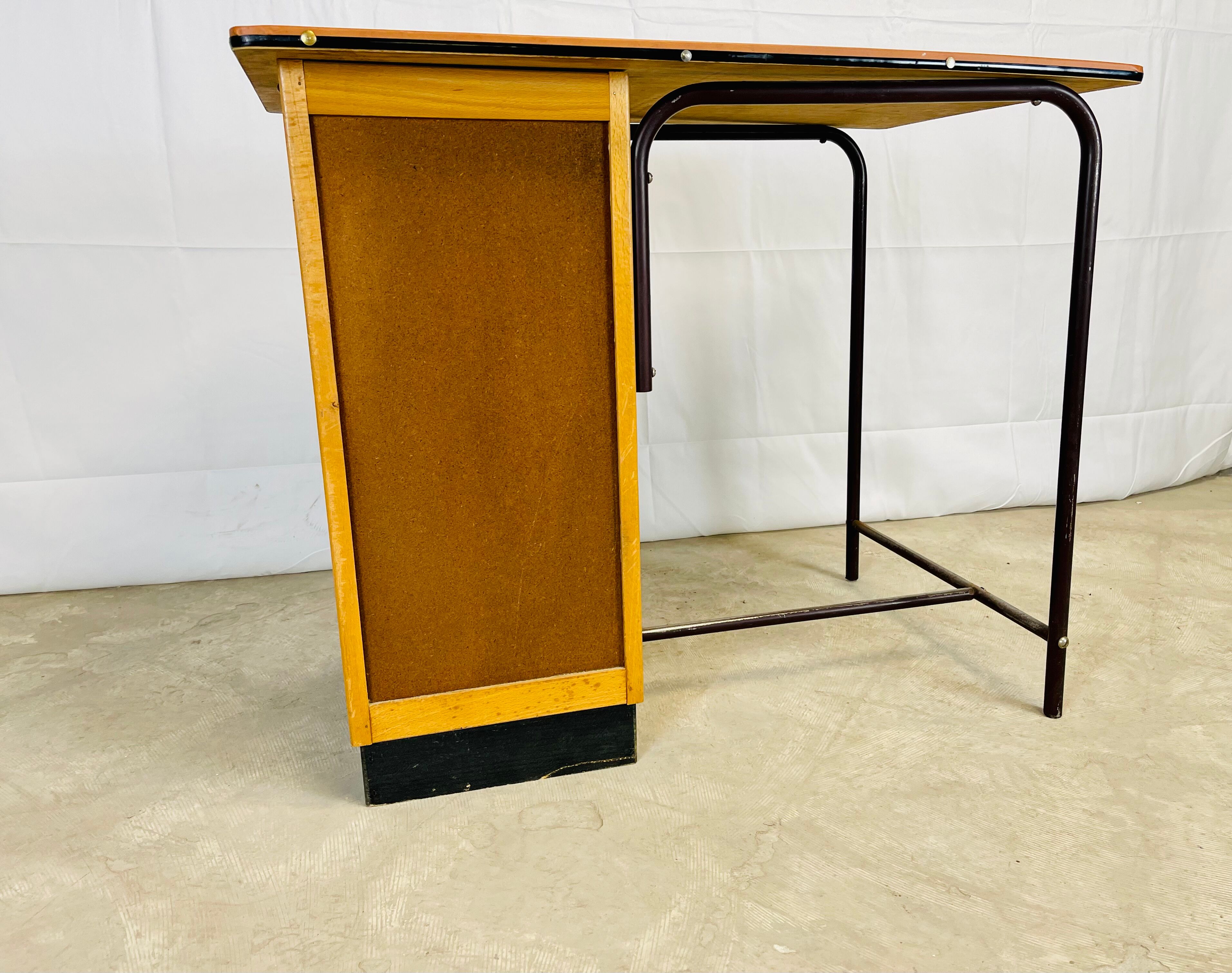 Bureau et chaise eyrel