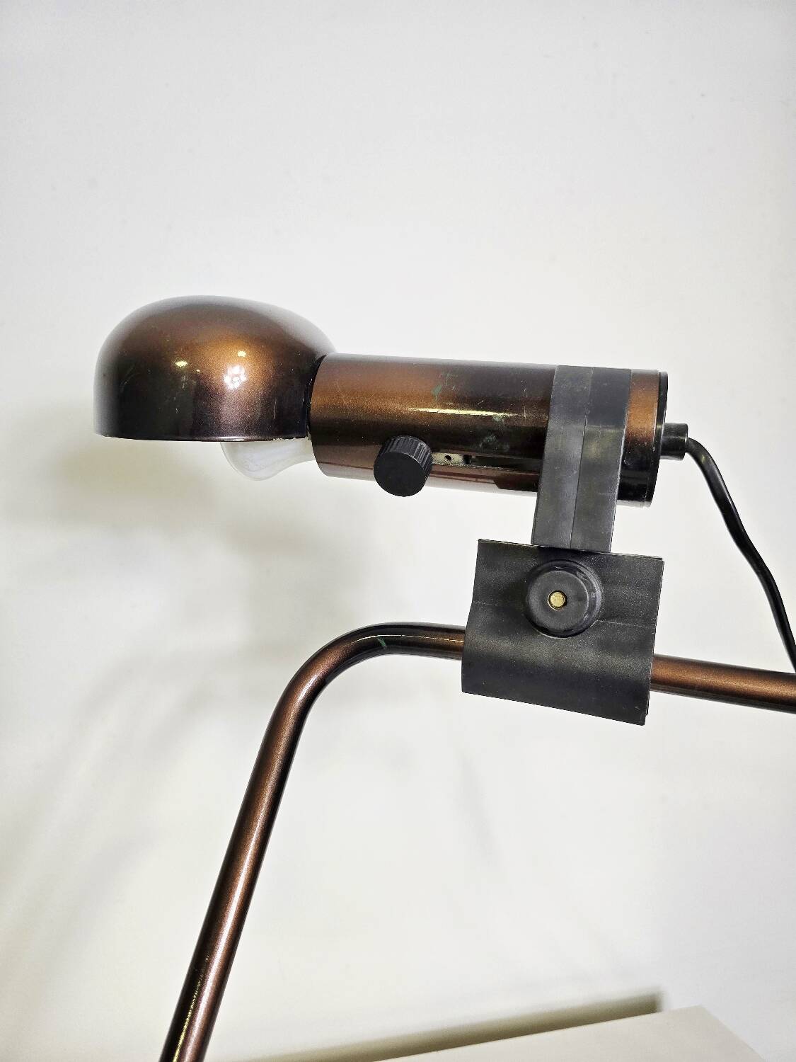 Lampe de table ajustable en bronze des années 80