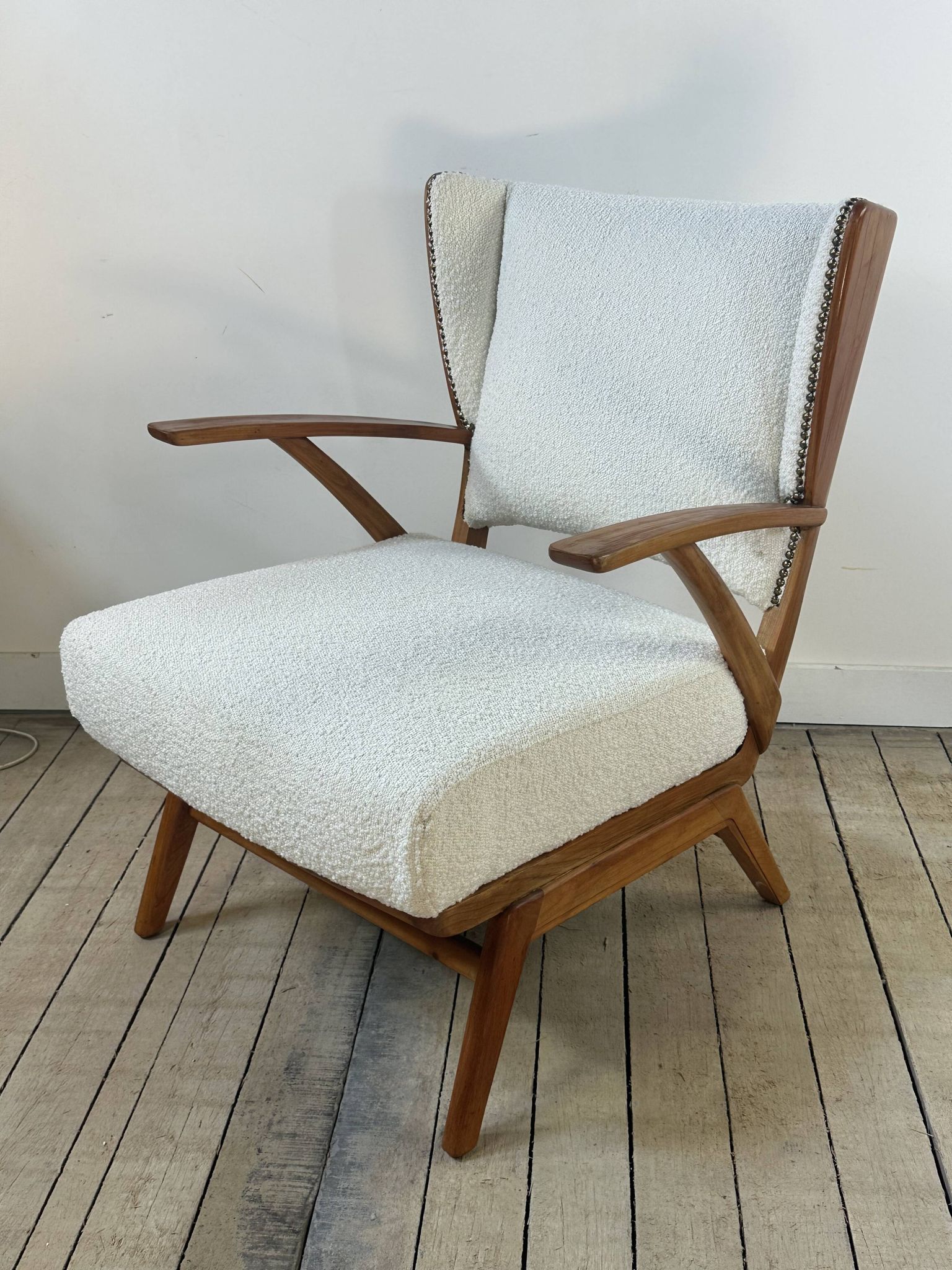 Fauteuils (la paire) bois et tissus bouclés 1950'S