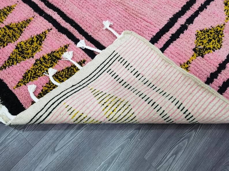 Handmade Berber pink rug 250cmx150cm