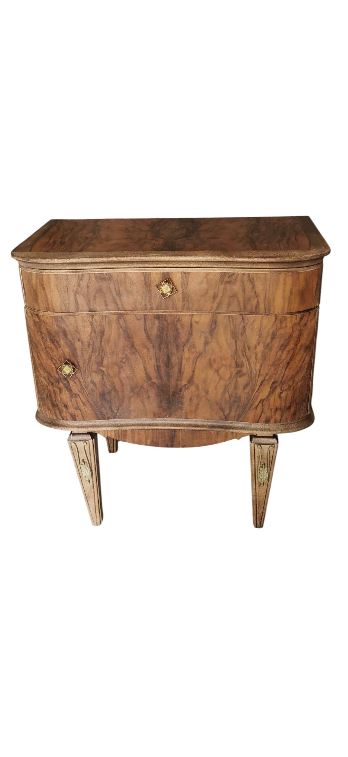 Small vintage chest of drawers from the 50s/60s.