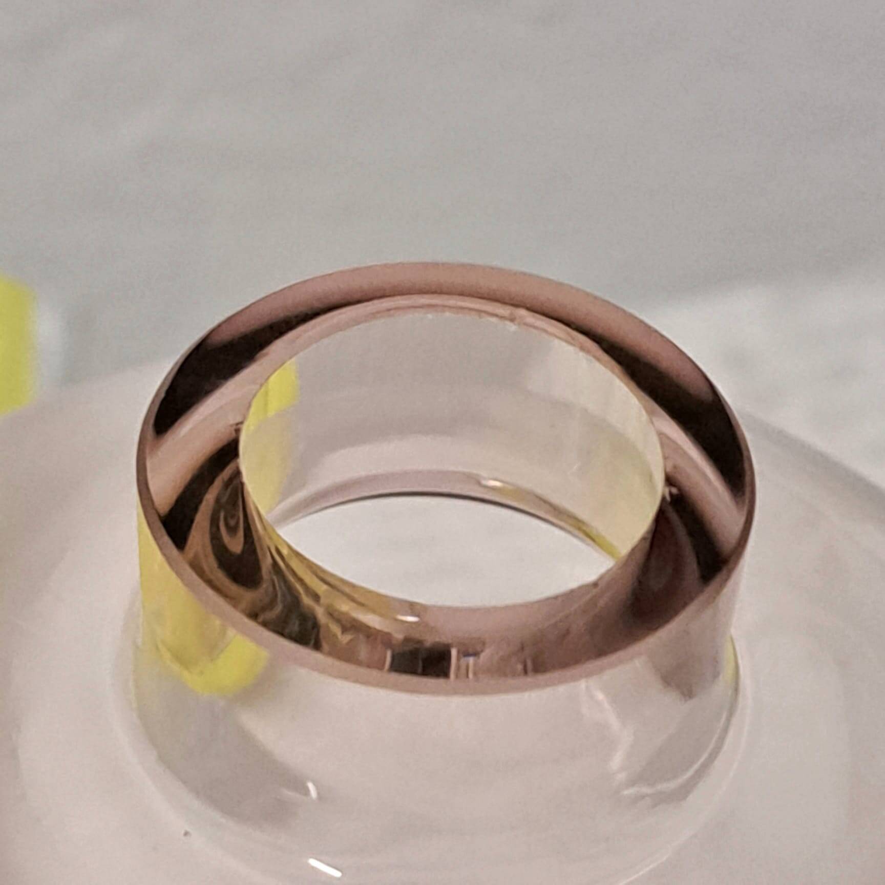 Vase with flower cap, Nason