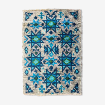 Mid-century Scandinavian modern carpet