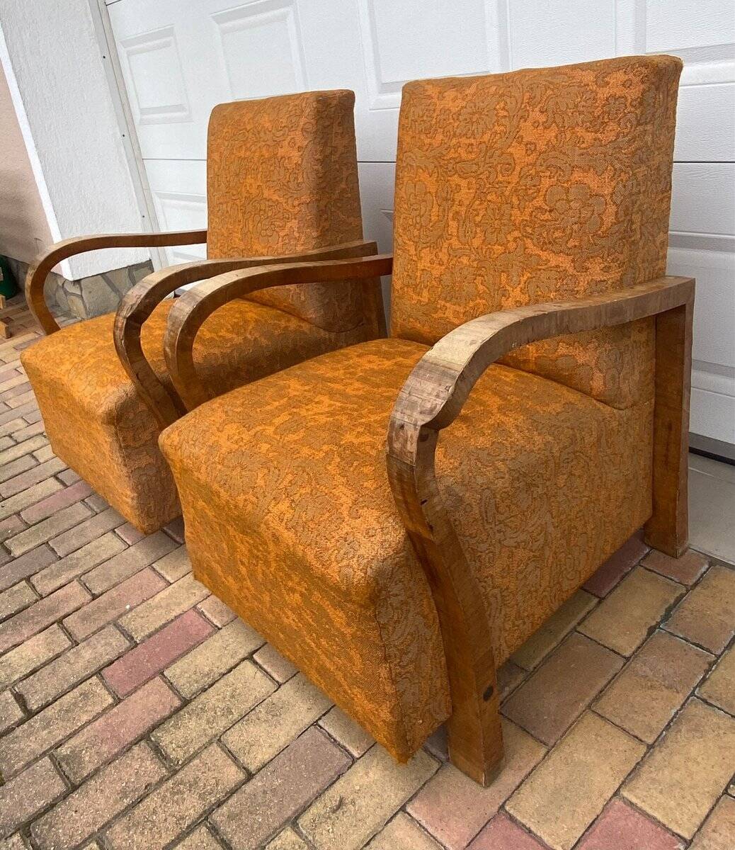 Set of Art Deco Italian chairs in walnut, 1920s