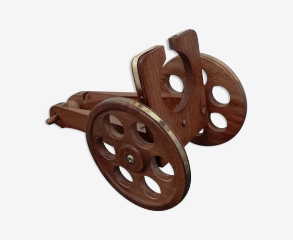 Porte bouteille en affût de canon bois et laiton