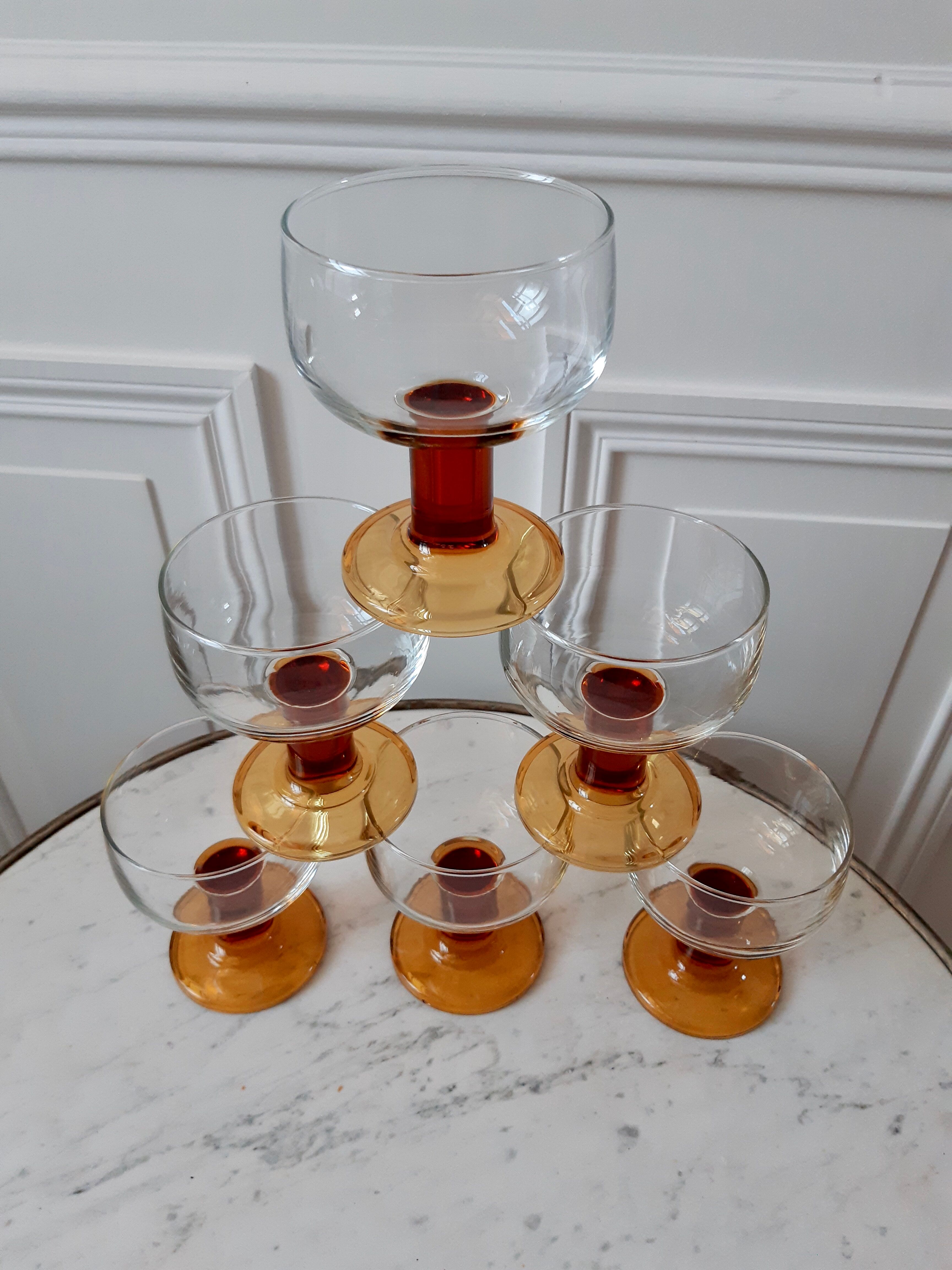 Set of 6 wine glasses / amber water 70s