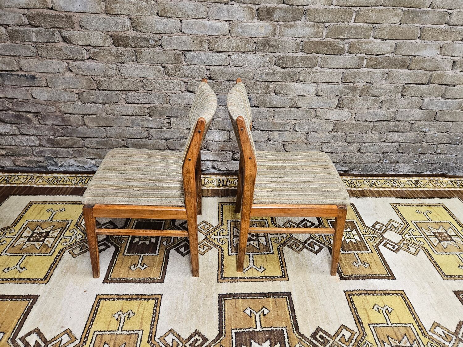 Paire de chaises scandinaves années 70