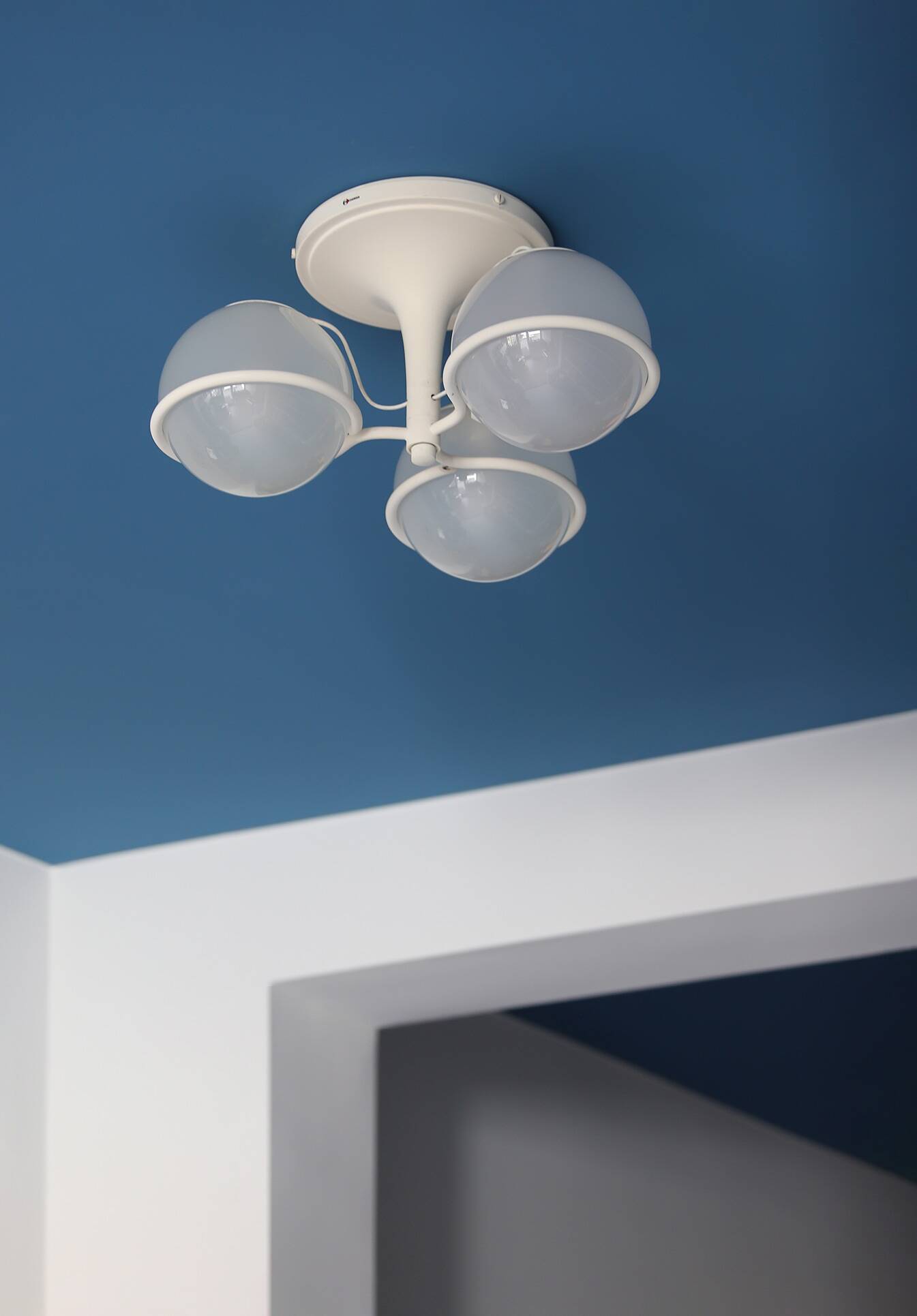 Gino Sarfatti metal and glass 'Le Sfere Plafone 2042/3' ceiling lamp for Arteluce