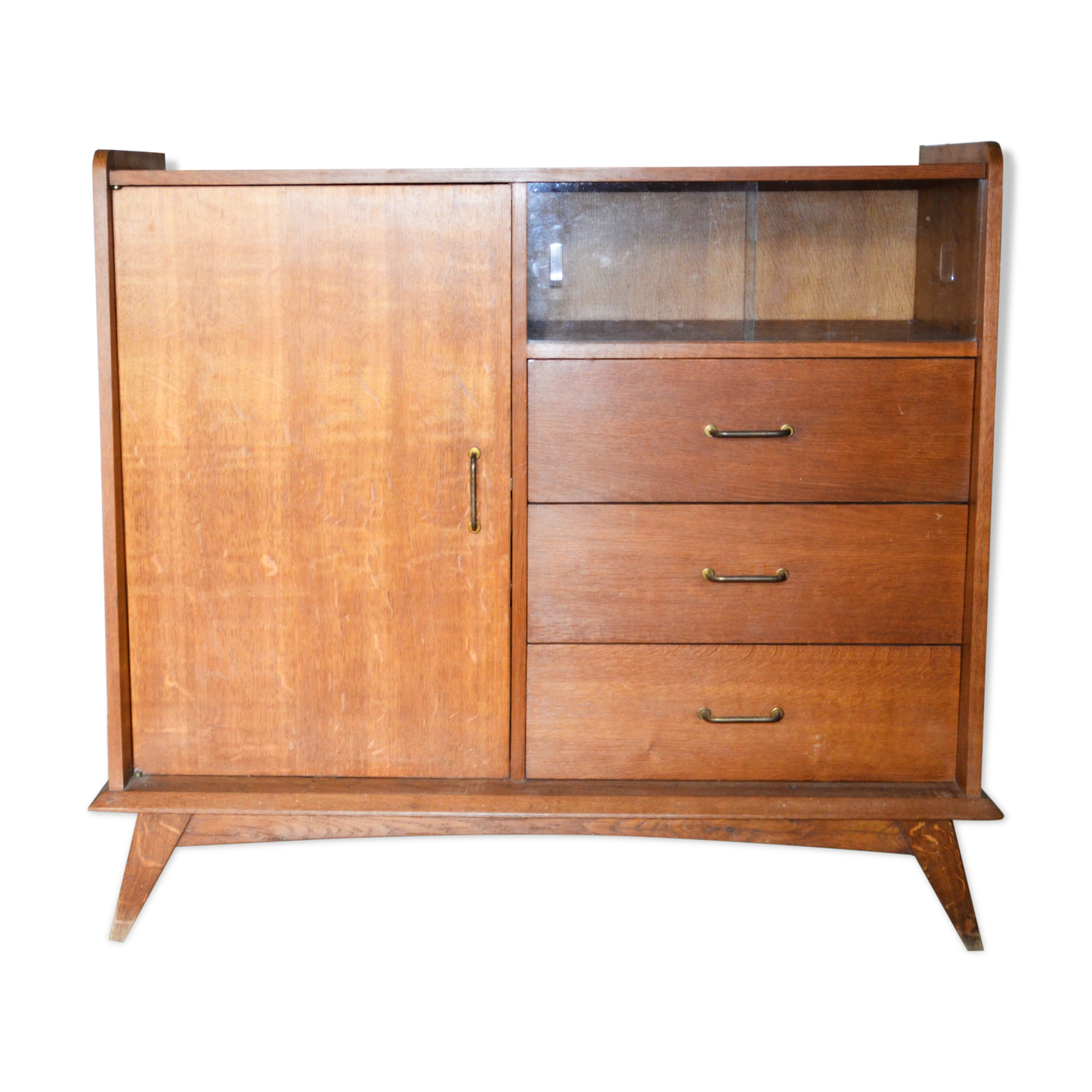 Vintage dresser with compass feet