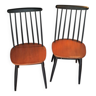 Paire de chaises ''Fanett'' design Ilmari Tapiovaara, circa 1970.