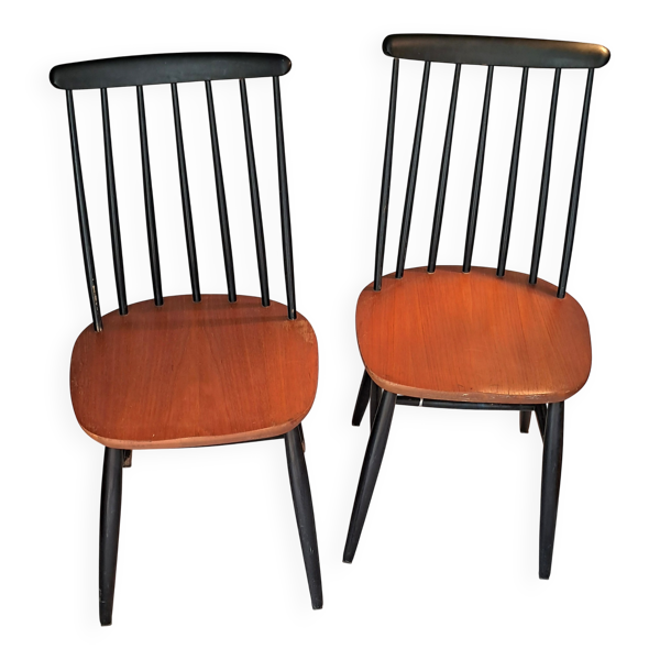 Paire de chaises ''Fanett'' design Ilmari Tapiovaara, circa 1970.