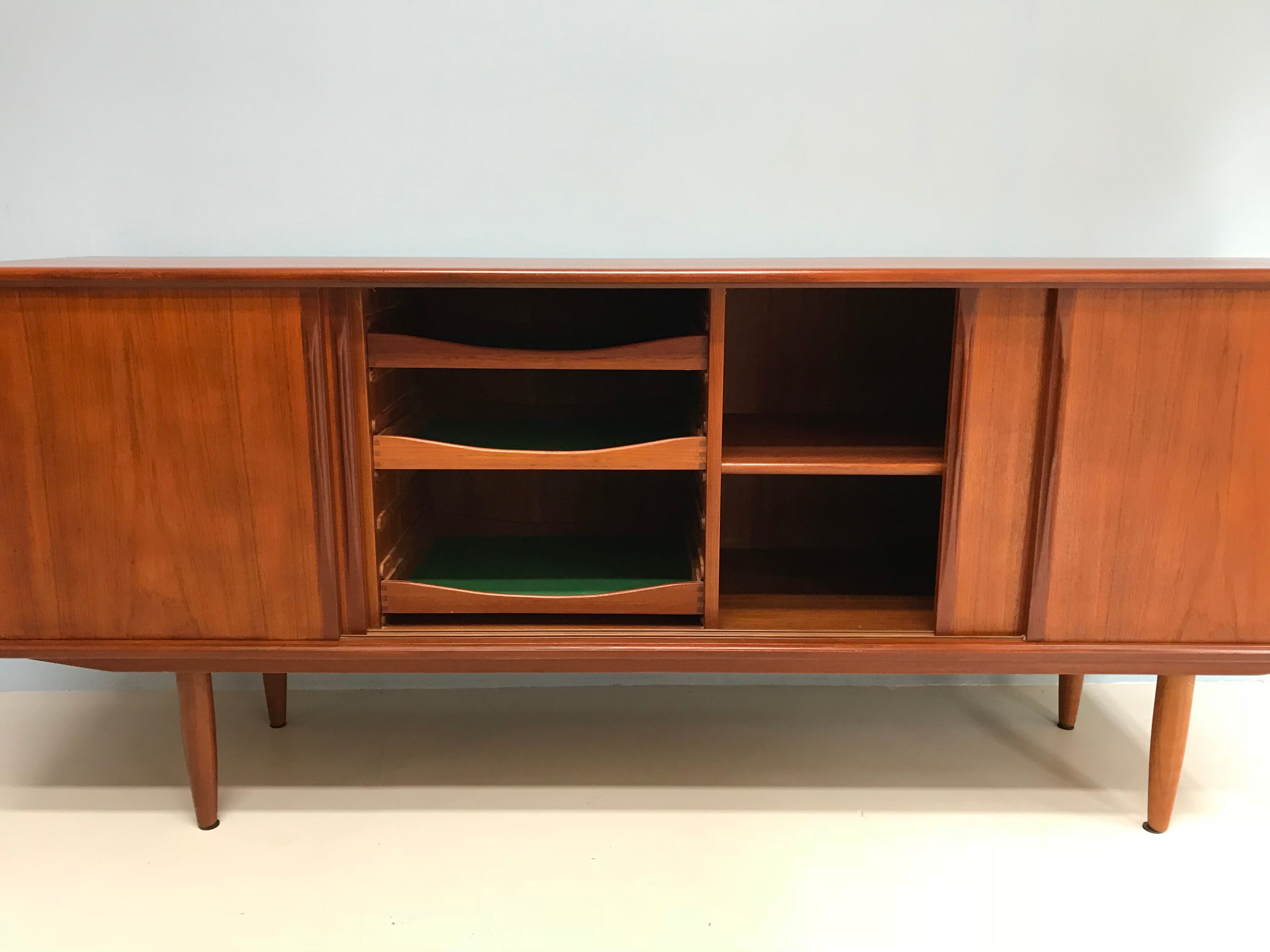 Teak sideboard Gunni Omann