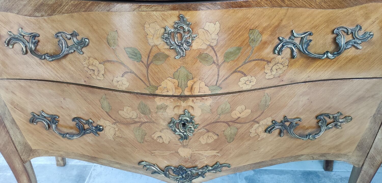 Curved chest of drawers Louis XV style