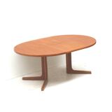 Large vintage extendable oval dining table by Glostrup made in the 60s