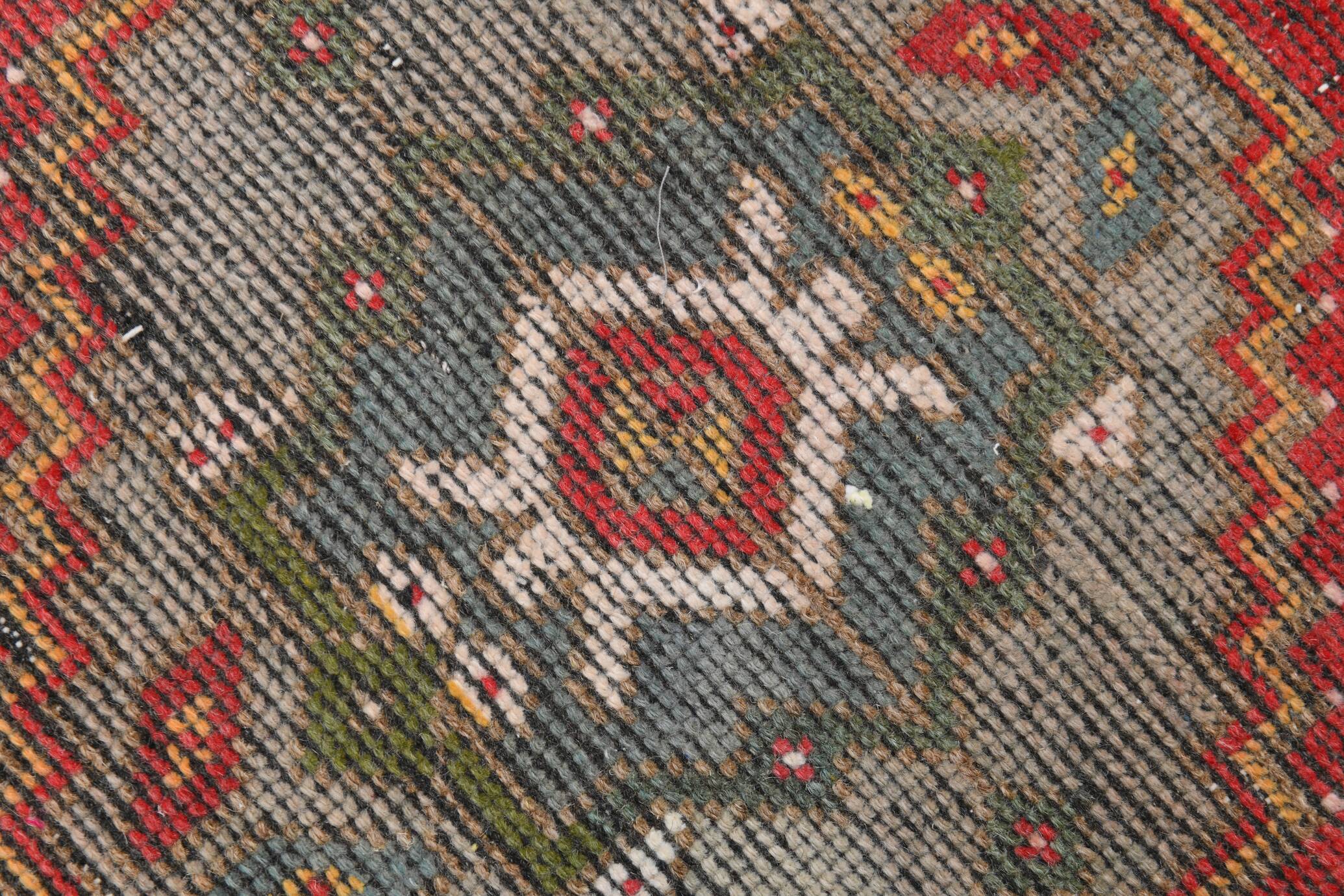 2x3 Red Green Oriental Vintage Rug, 48x89Cm