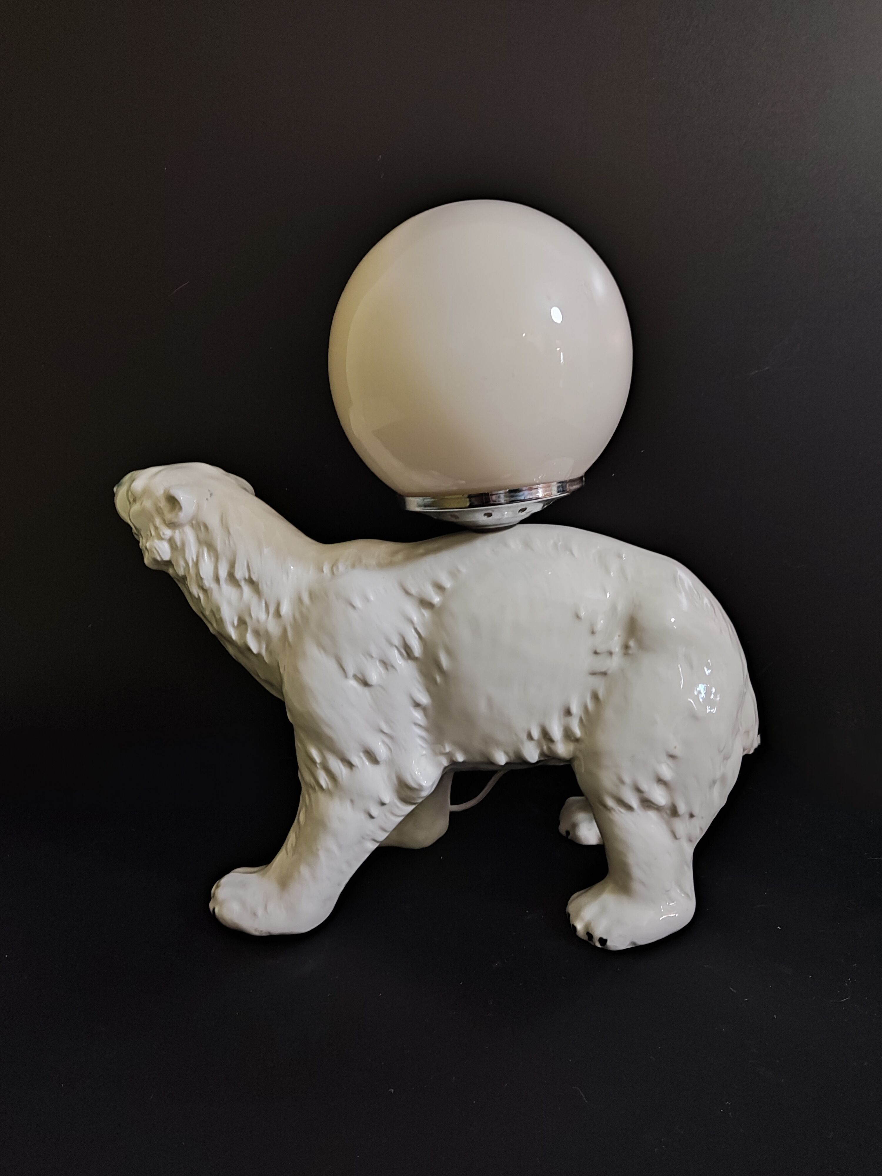 Ceramic white bear lamp