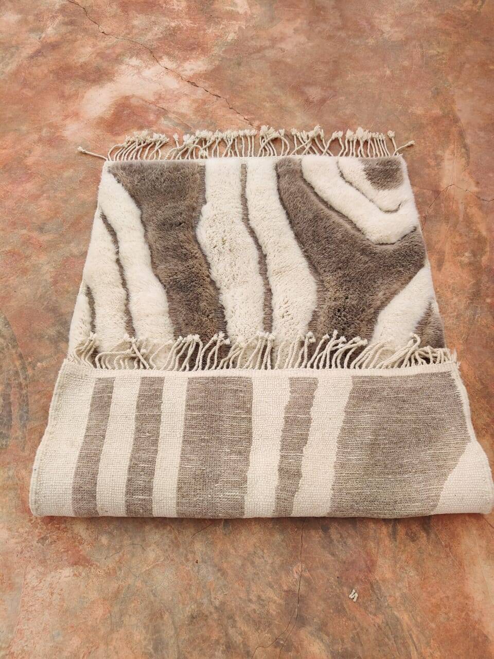 Moroccan Mrirt Handwoven Rug - High Quality Wool