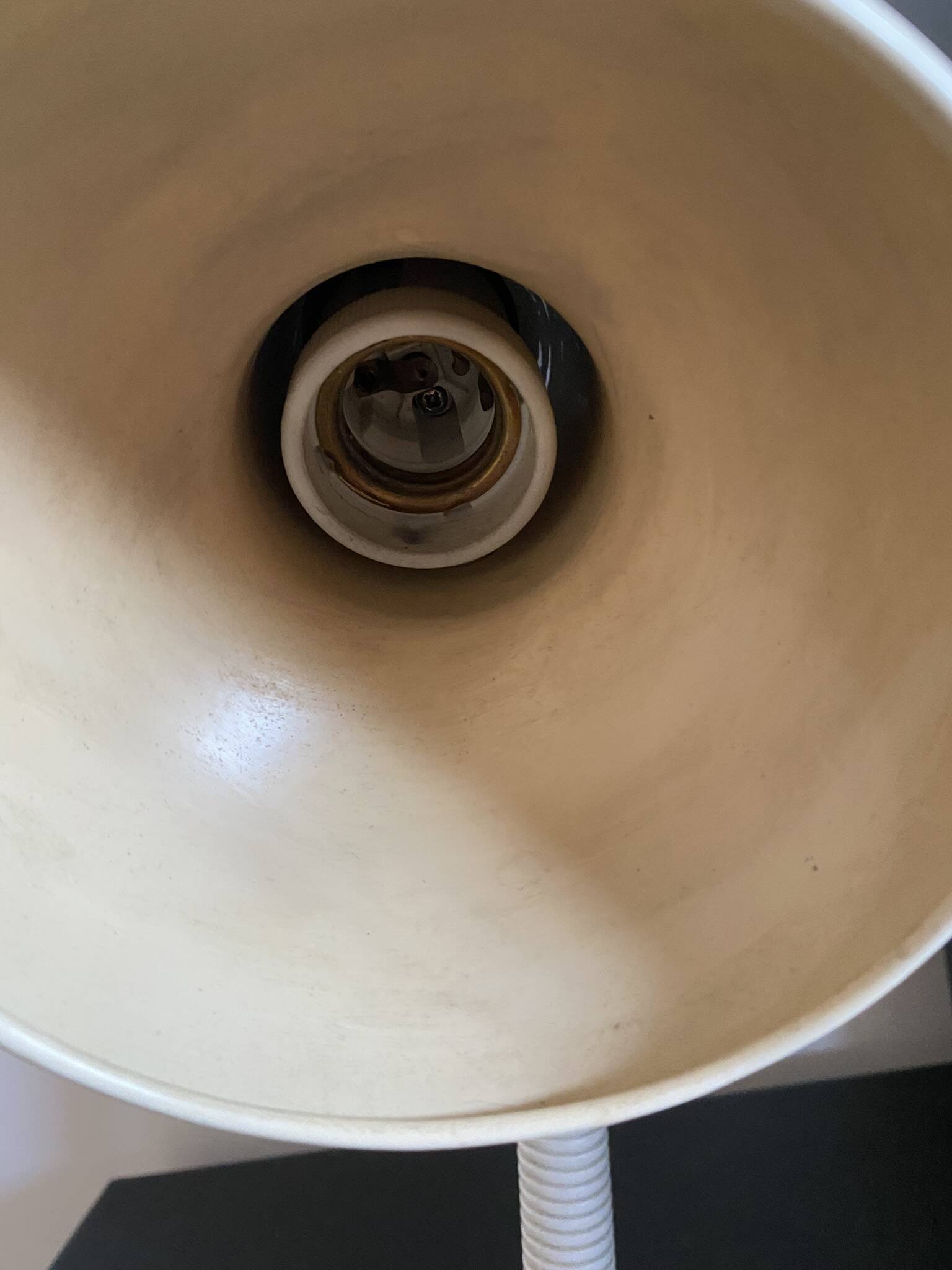 Desk lamp