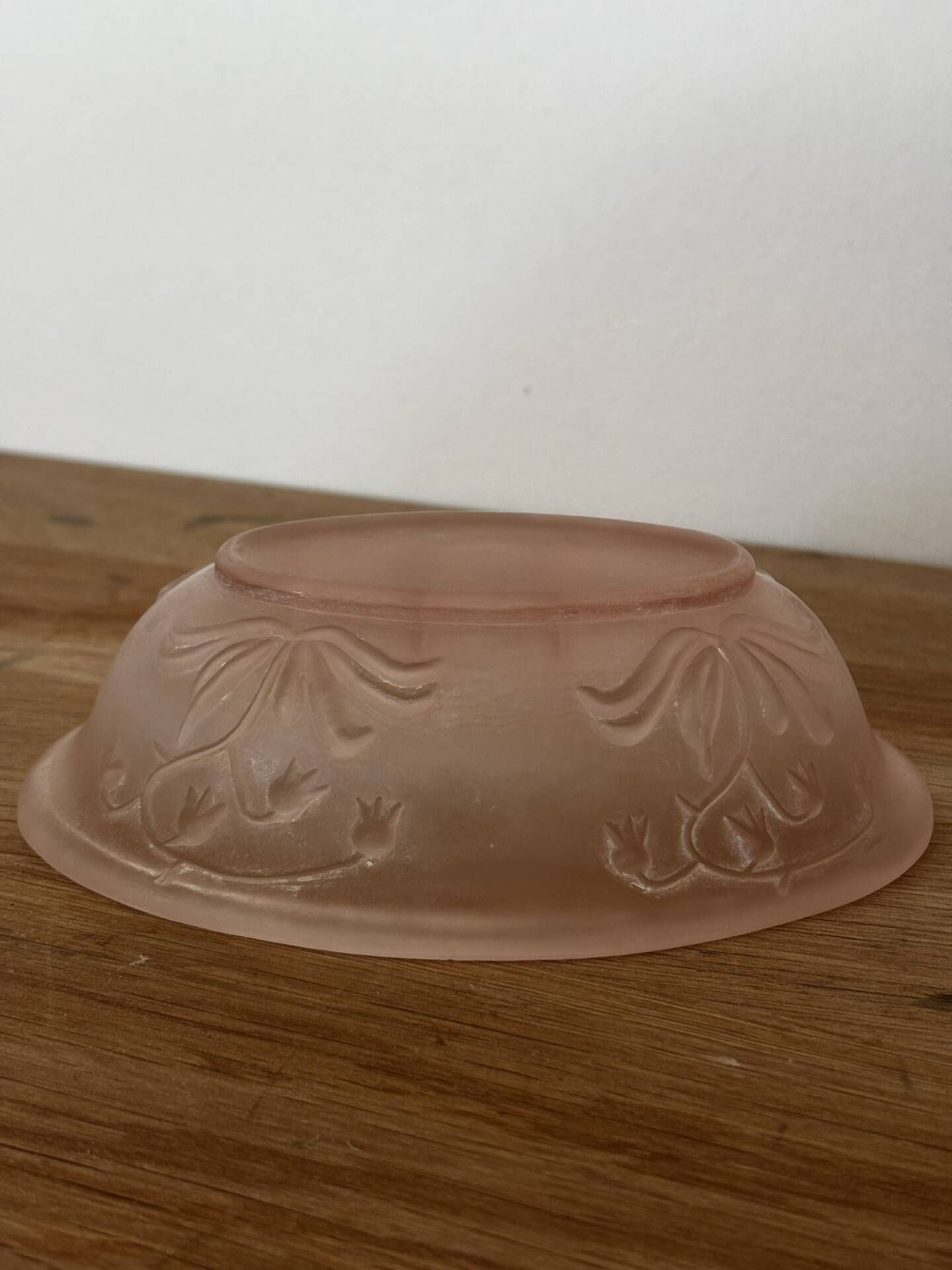 Art Deco soap dish, moulded glass, pink lilies of the valley.