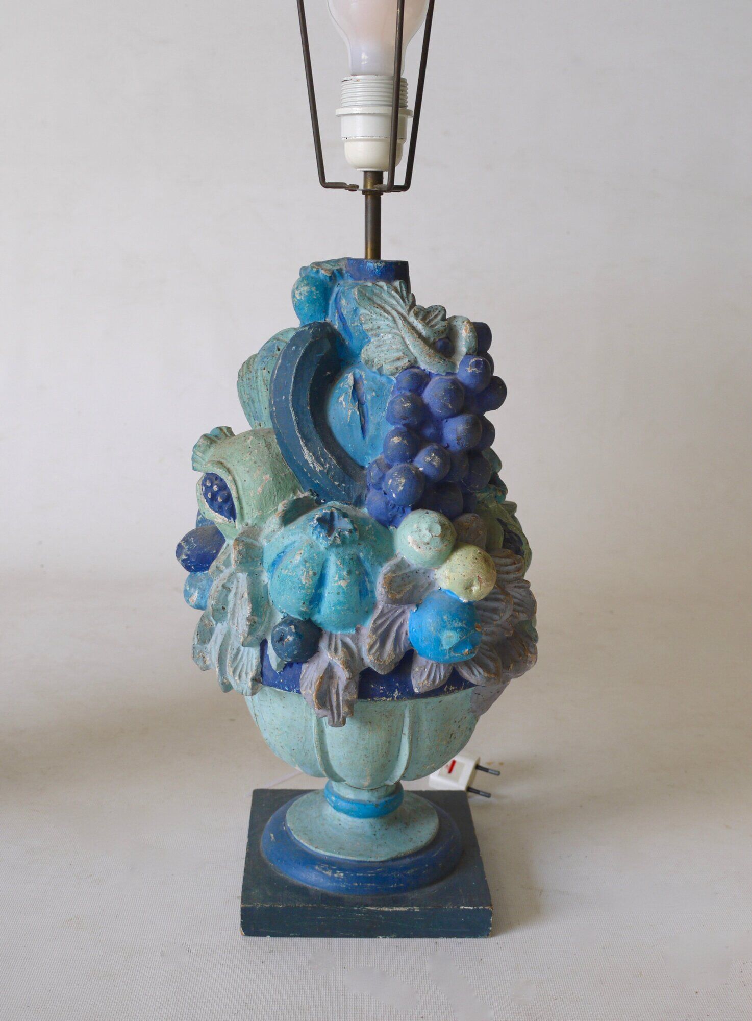 Italian carved wood & stucco table lamps, 1960s, set of 2