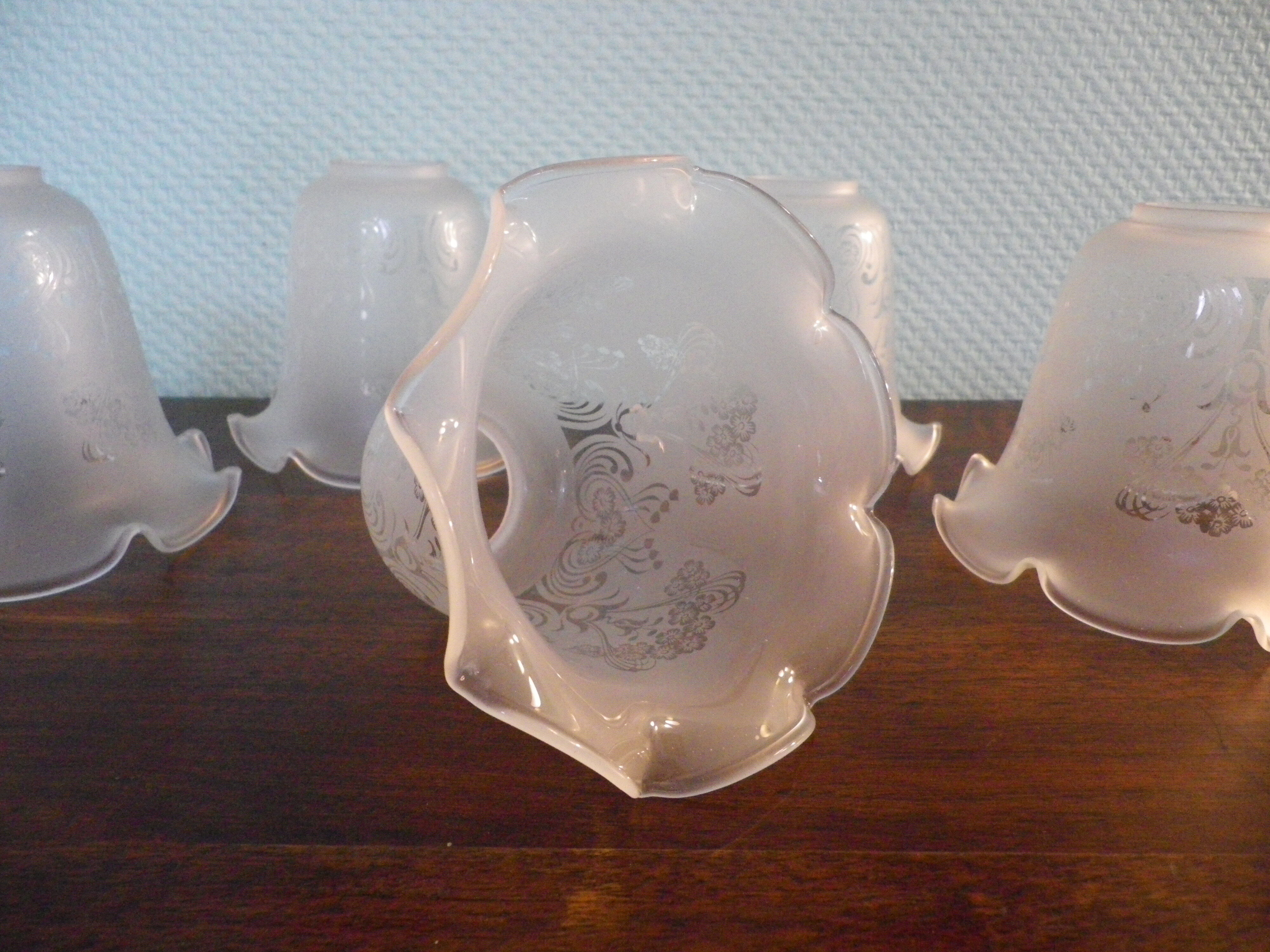 Gilded metal chandelier, 5 branches, opaque glass cupola - 60s/70s