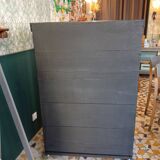 Parisian wardrobe revisited in black