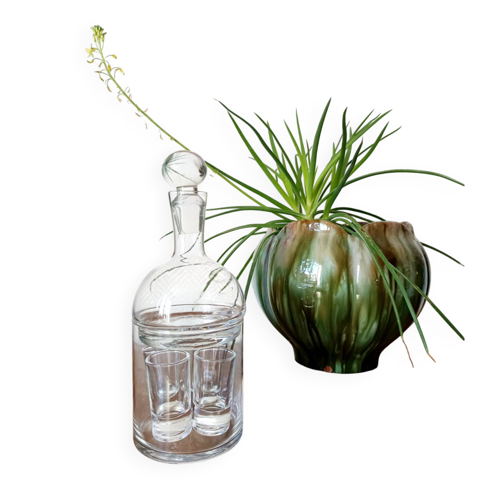 Vintage liqueur whisky service