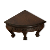 Carved wooden corner sellette