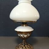 Opaline kerosene lamp
