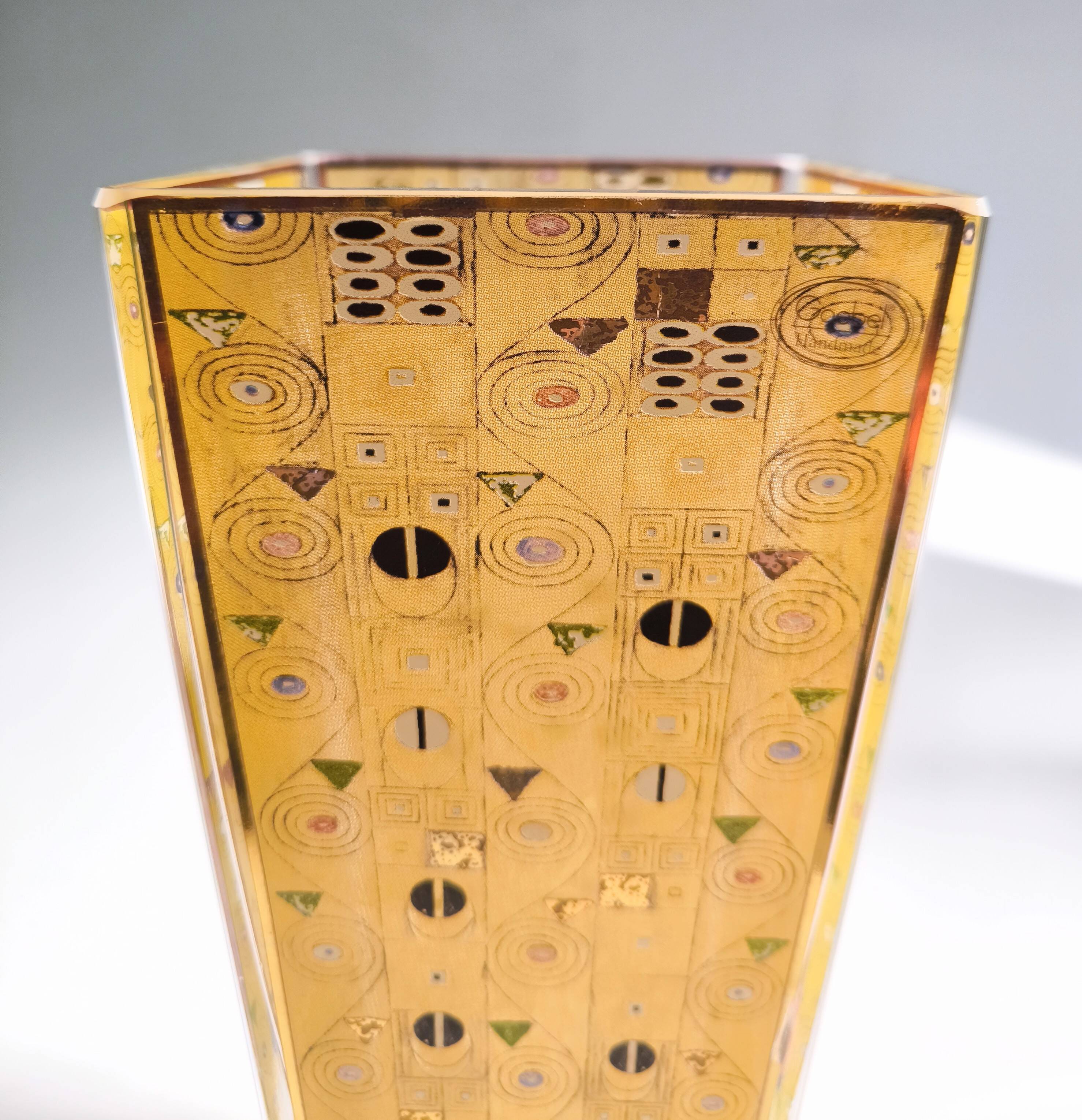Goebel vase Artis Orbis Gustav Klimt "The Embrace"