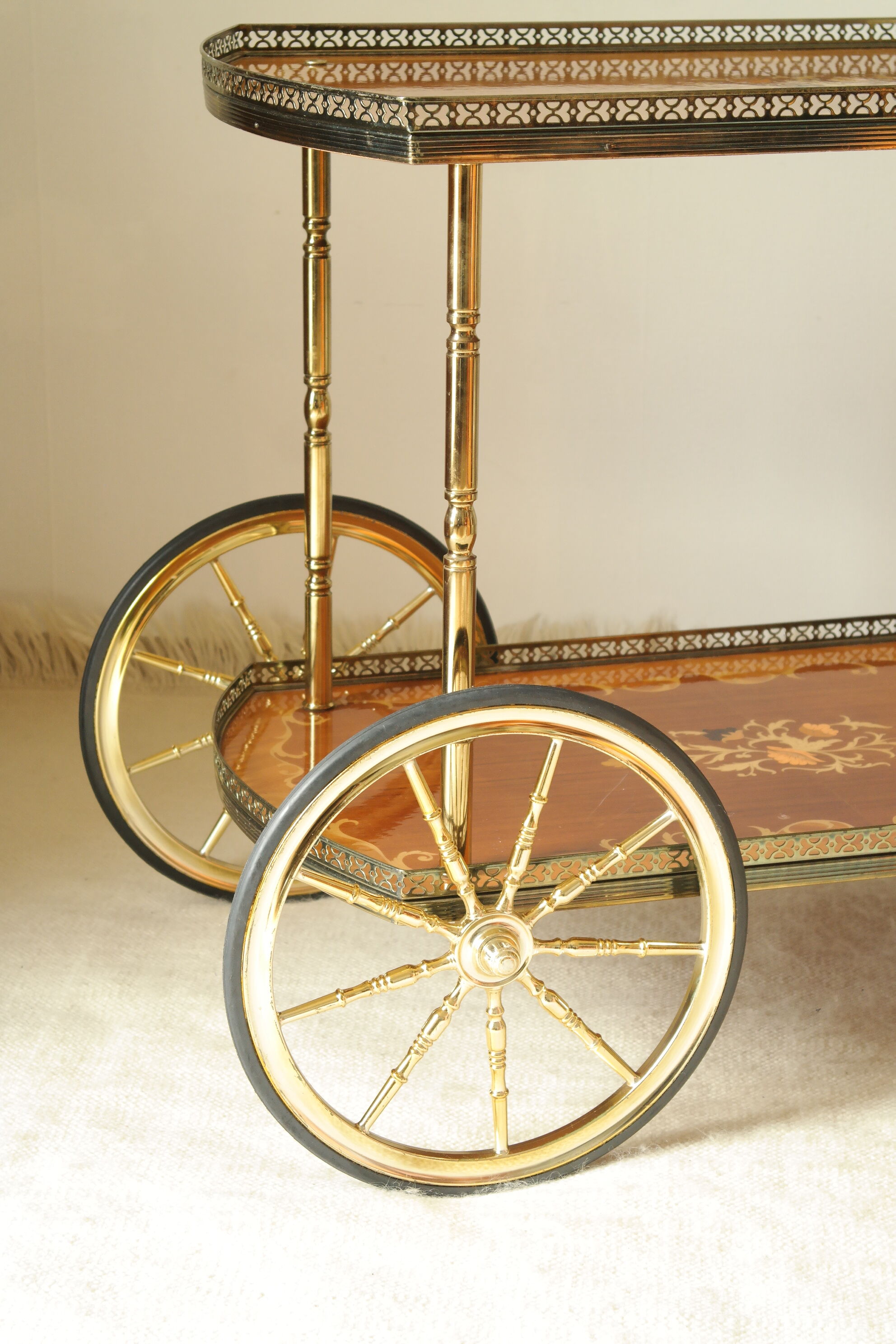 Desserte bar vintage in mahogany marquetry