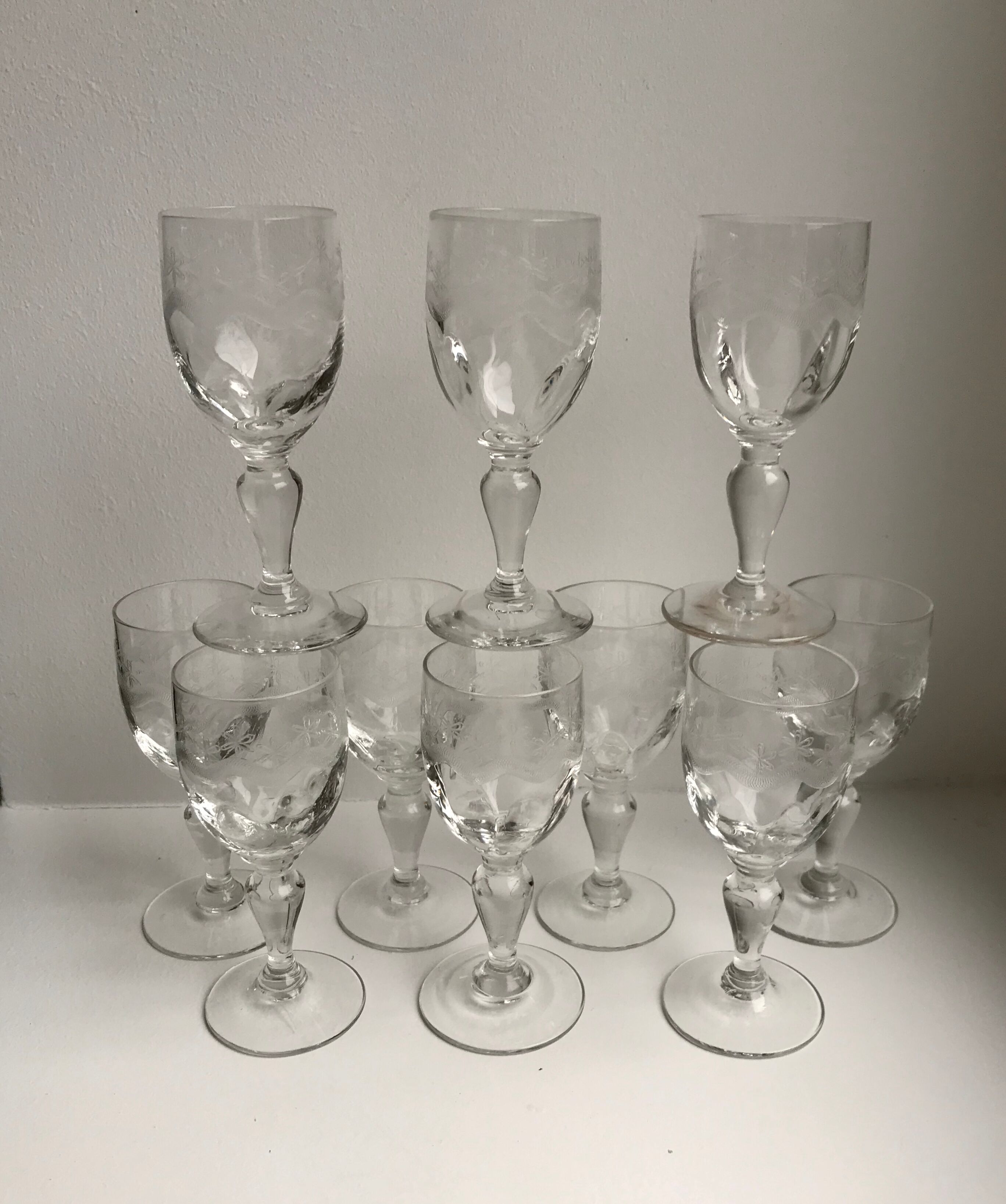 Set of 10 small glasses with feet / crystal liquor engraved 30s