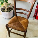Louis Philippe straw chair from the 19th century in solid walnut, dowelled.