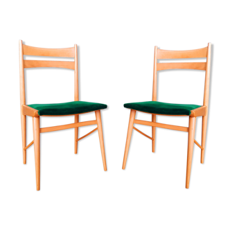 Beech wood and green velvet pair of chairs from 60s