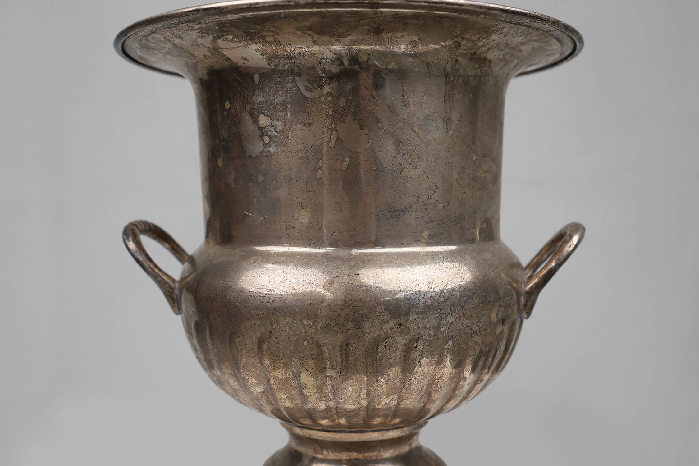 Antique Silver Plated Copper Champagne Bucket in Medicis Shape, 1890s