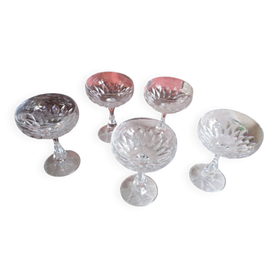 5 coupes à champagne cristal taillé