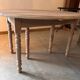 Extendable round table