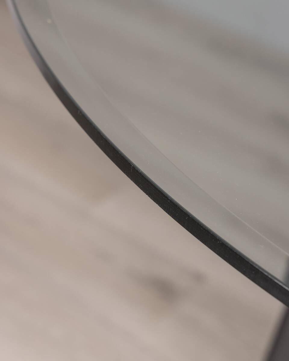 Table ronde vintage des années 1980 en bois noir et verre, design italien