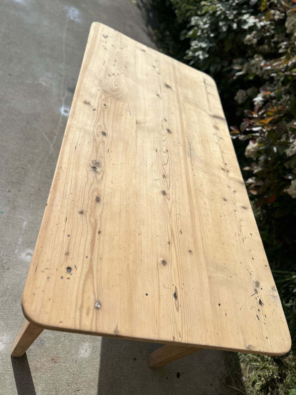 Farm table