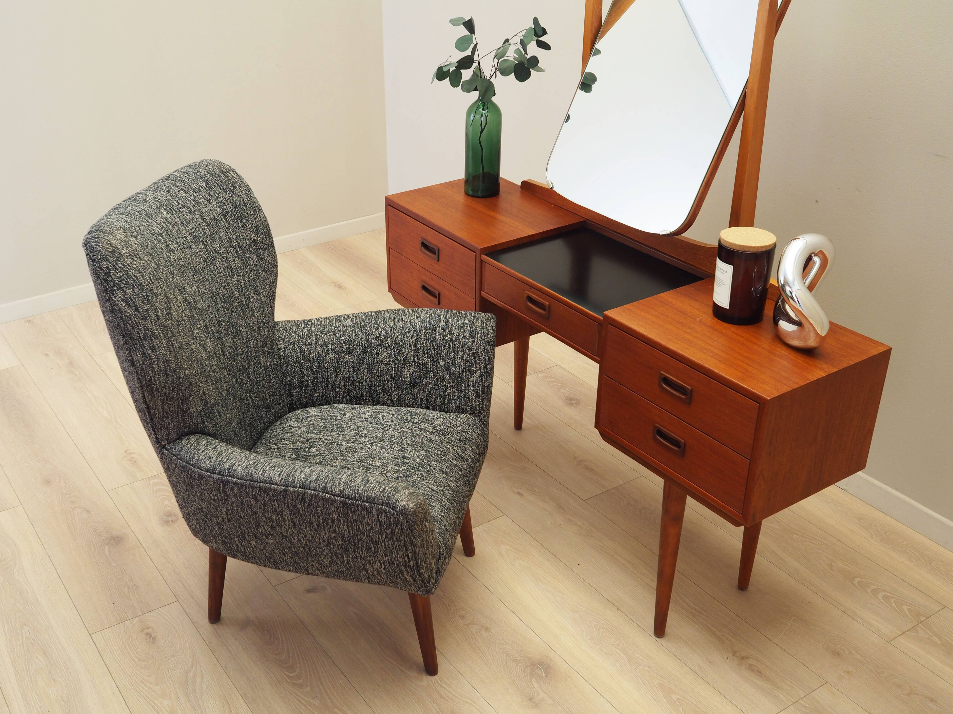 Grey armchair, Italian design, 1970s, production: Italy