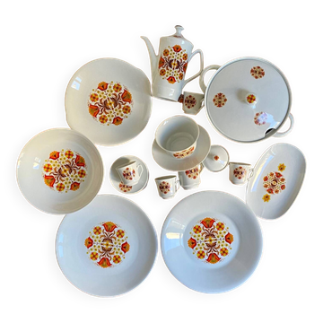 Seventies porcelain service