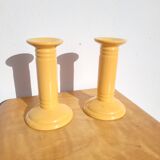 Paire de bougeoirs en céramique jaune