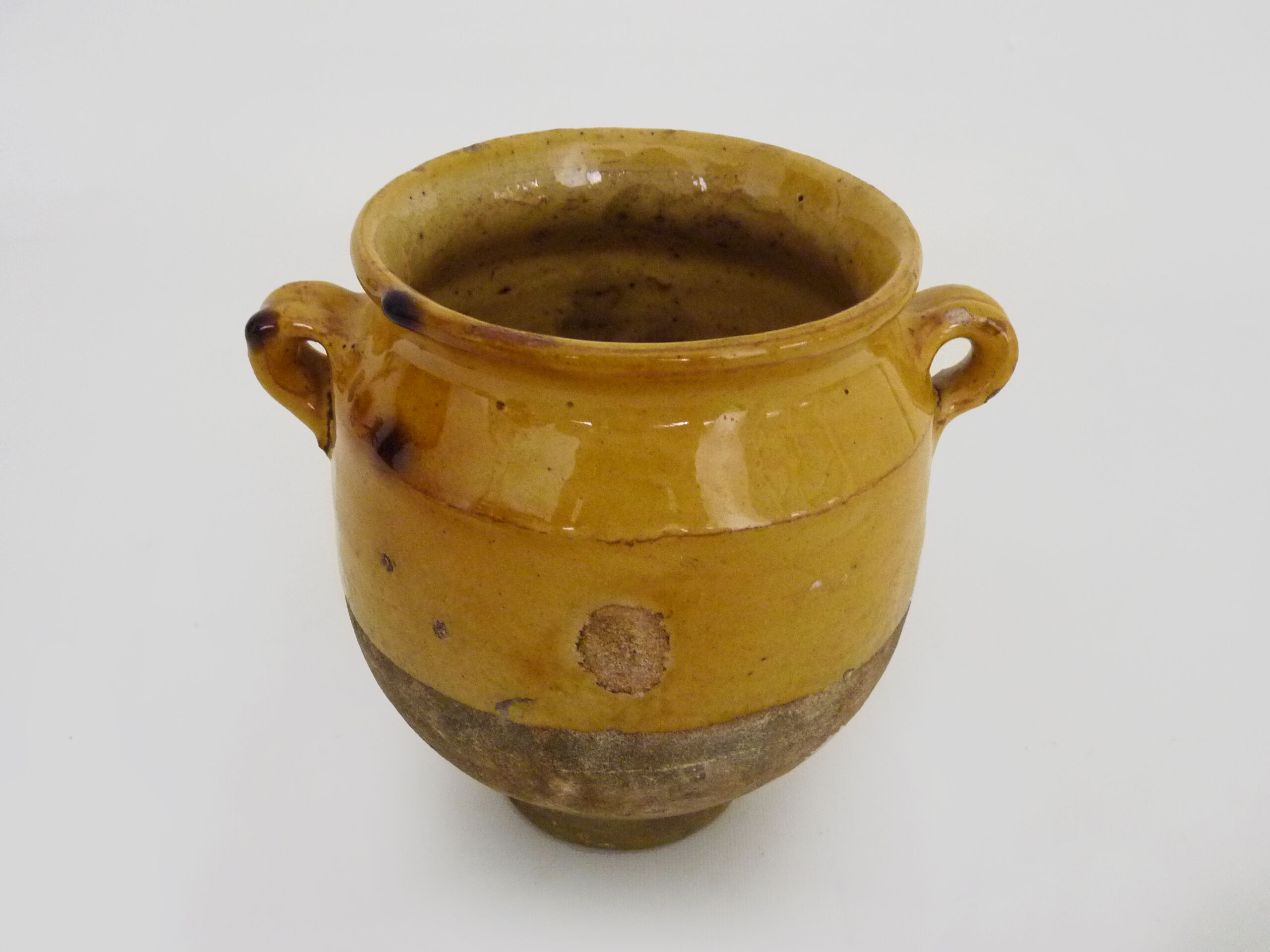 Varnished yellow confit pot, south-west of France. Conservation jar. Pyrenees XIXth